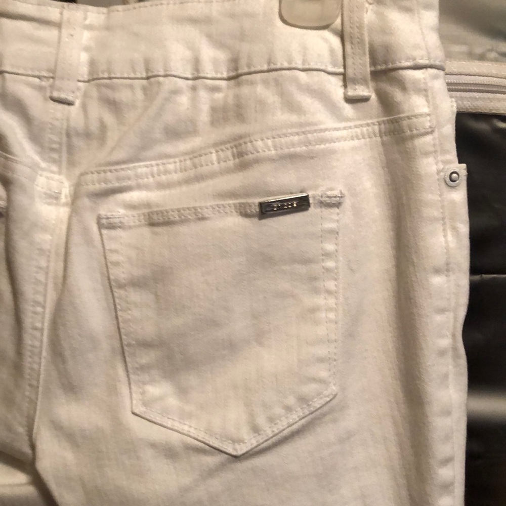 🛑SOLD📦 • CHICO’S So Slimming White Jeans - Picture 3 of 5